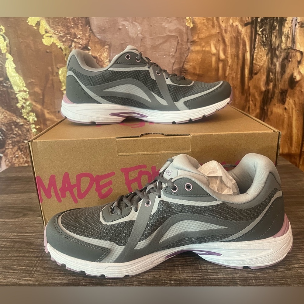 Ryka women’s sky walk fit sneaker  grey. ‼️Size 7M ‼️